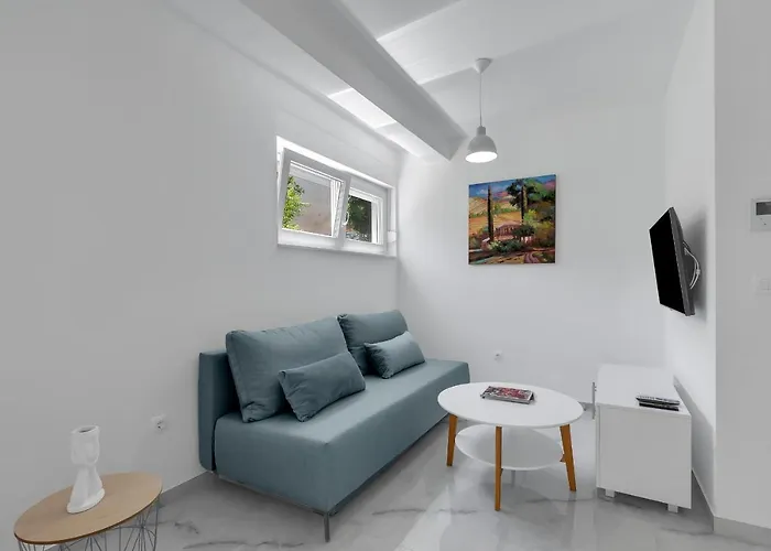 Central Makarska - Apartments Santric