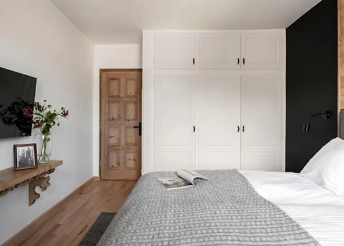 Apart-Center Motola Residence
