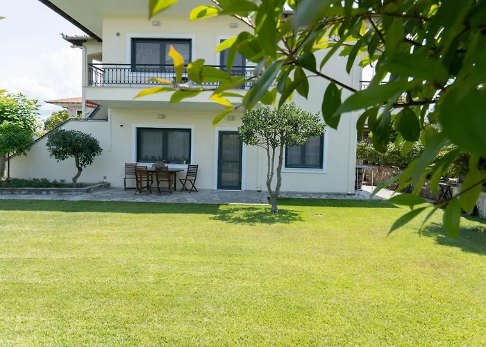 Wonderful House In Leptokarya