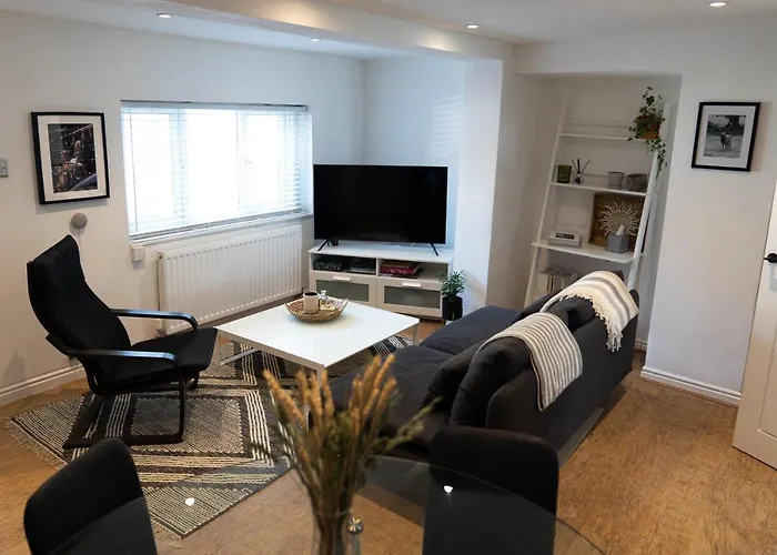Bower Apartment