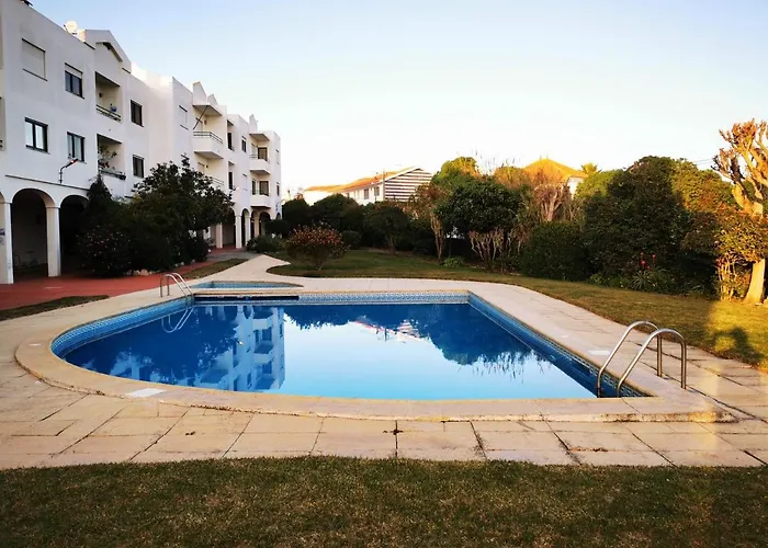 Appartement Luxueux - Vue Magnifique, Piscine, Balcon - Parking