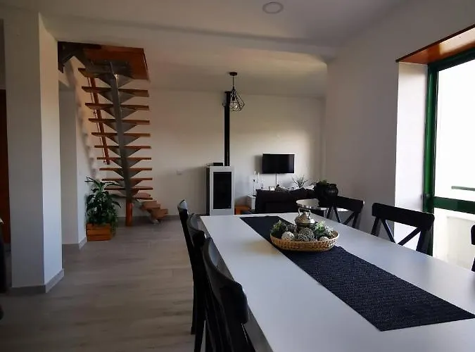 Appartement Luxueux - Vue Magnifique, Piscine, Balcon - Parking