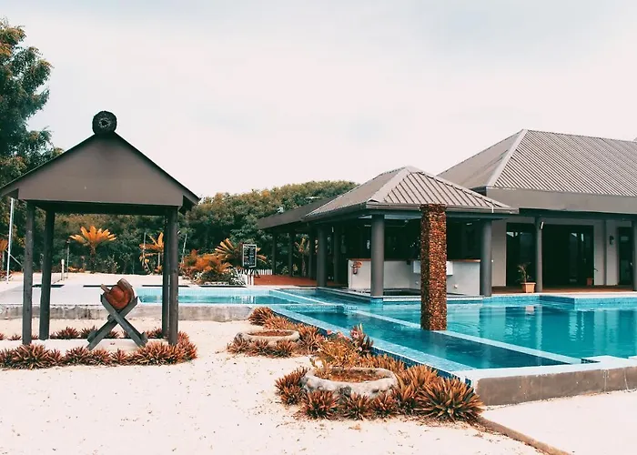 Lander'S Bay Resort