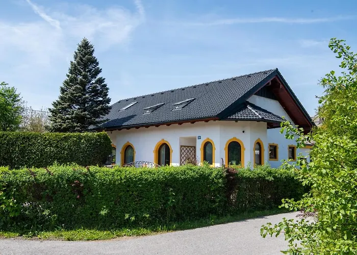 Ganzes Haus Mit Viel Platz Fuer Familie Und Freunde