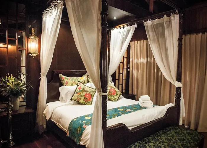 Amara Villa Khao Ka Lok