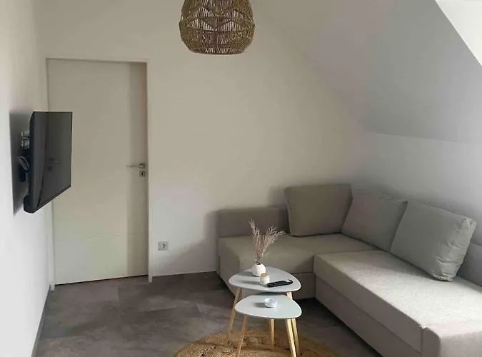 Old Town Comfort And Cozy Apartment