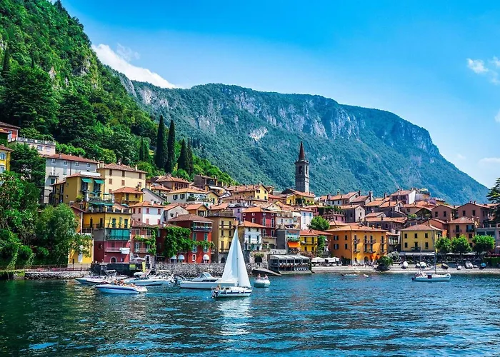 Magnolia Lake Como City Center Free Parking