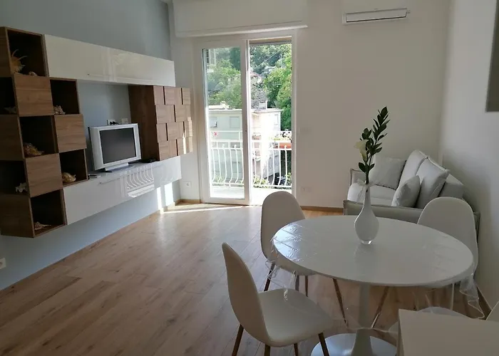 La Conchiglia, Air Conditioning And Parking