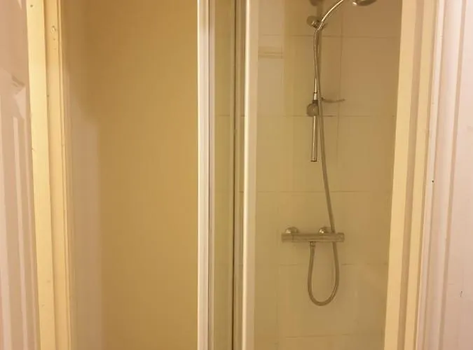 2 Bedroom Apartment In Greater Manchester