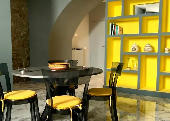 Modern City Center Apartment