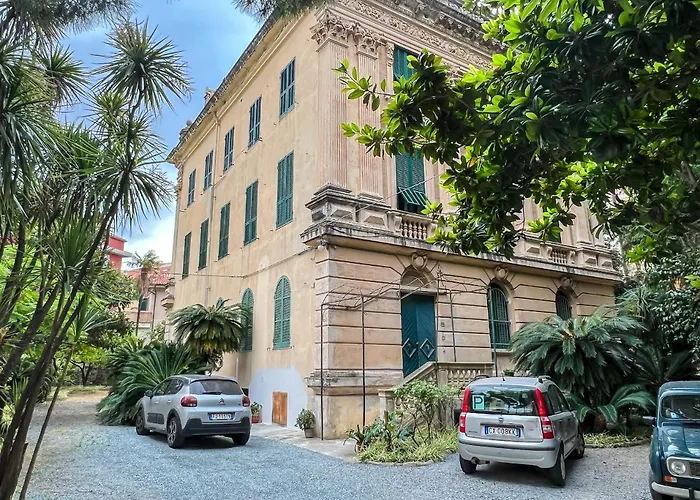 Appartamento In Villa Del '900