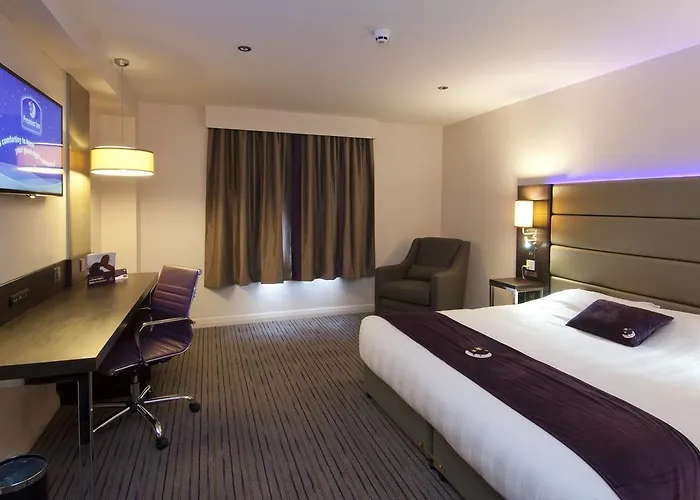 Premier Inn Dundee North
