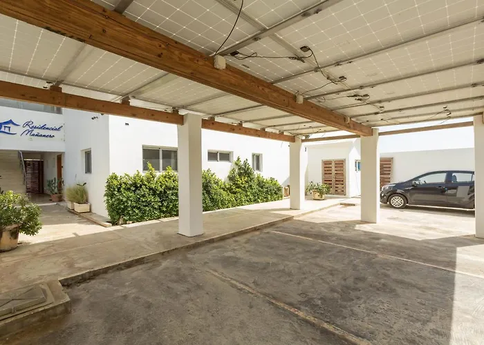 Amazing Ocean Front - 2 Bedroom Apartment