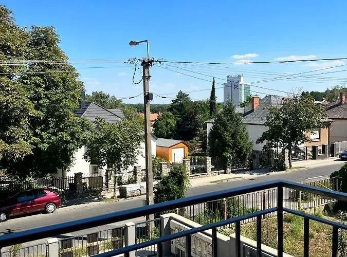Edmond Apartment