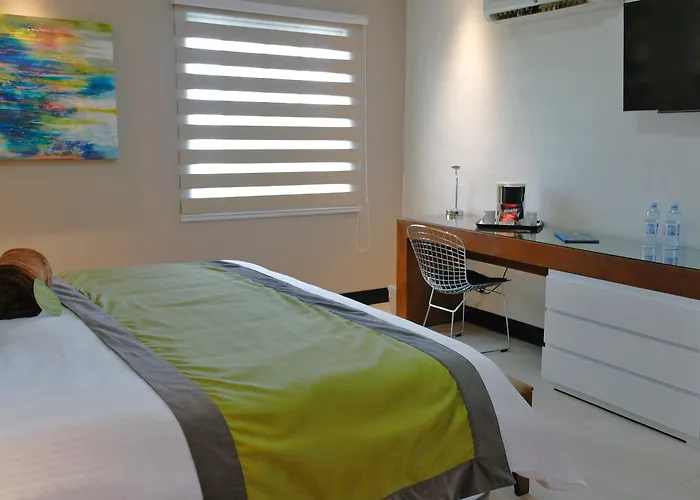 Aurea Hotel And Suites
