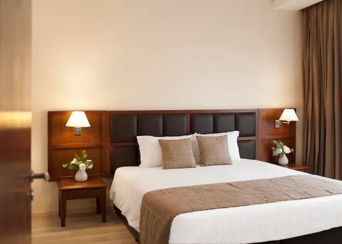 Ajax Hotel