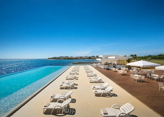 Aminess Vival Maestral Hotel