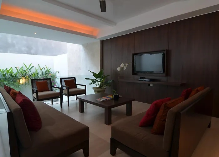 Villa Kayu Raja