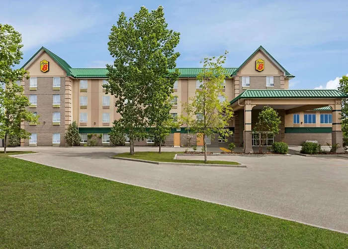 Super 8 By Wyndham Calgary Shawnessy Area