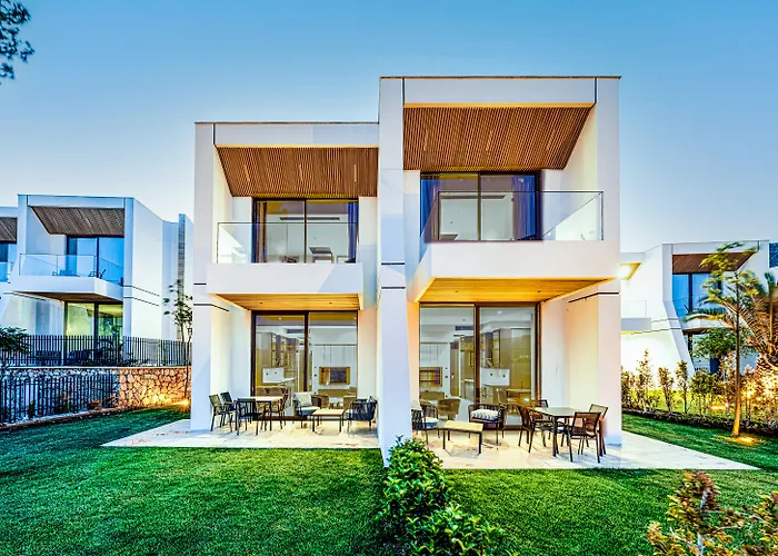 The Norm Collection Door'A Bodrum