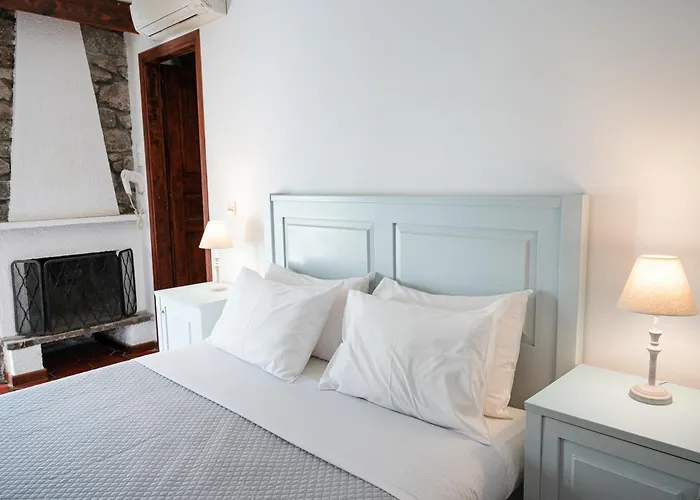Dionysos Hotel