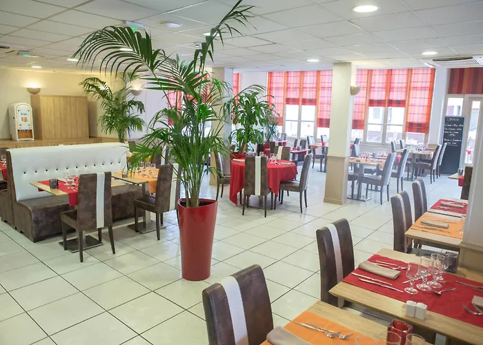 Hotel Kyriad Orange Centre Ville