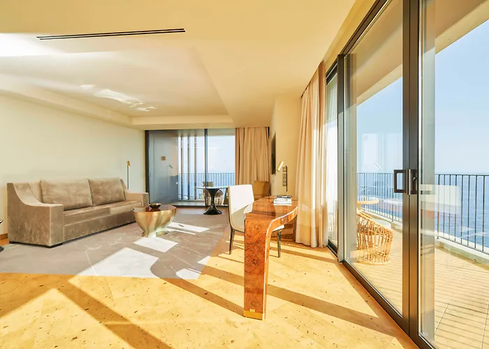 Savoy Palace - The Leading Hotels Of The World - Savoy Signature
