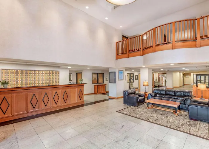 La Quinta By Wyndham Garden City
