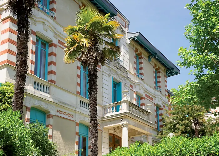 Residence De Tourisme Vacances Bleues Villa Regina