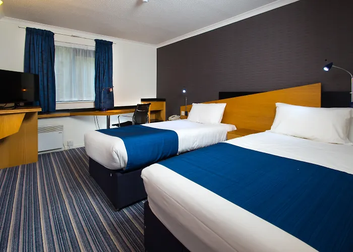 Holiday Inn Express Northampton - South By Ihg
