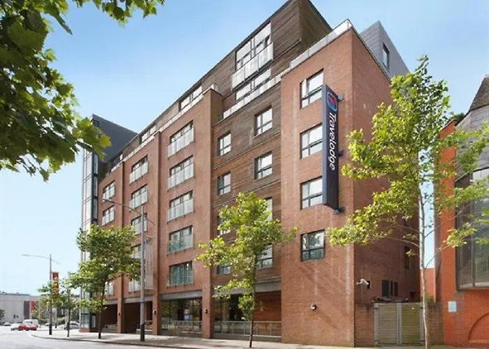 Travelodge Swansea Central