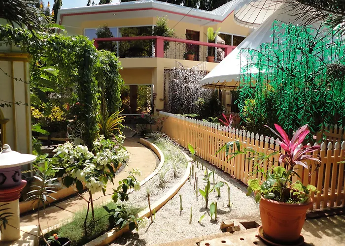 Deep Forest Garden Hotel