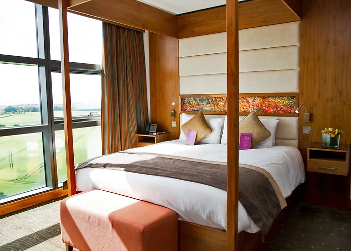 The Gateway Hotel