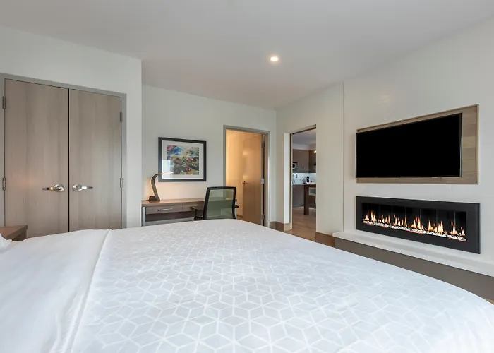 Holiday Inn Express & Suites Moncton By Ihg