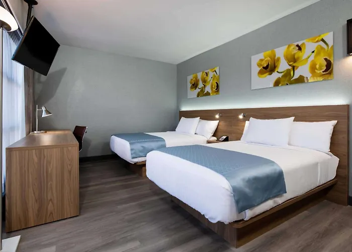 Wingate By Wyndham Long Island City