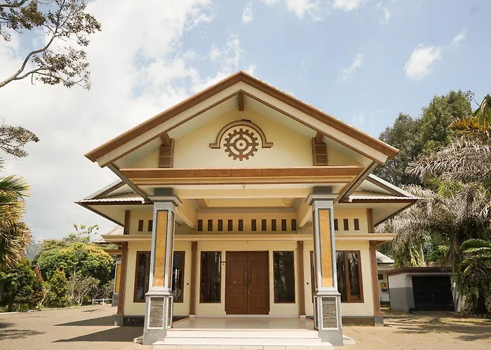 Hotel Bumi Bermi Permai Near Bermi Eco Park Mitra Reddoorz