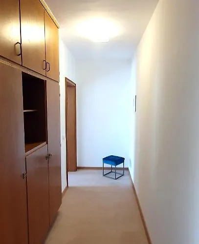 Zweizimmer-Wohnung mit Parkgarage