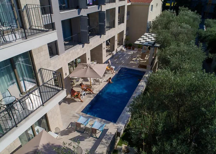 Hotel Eleven