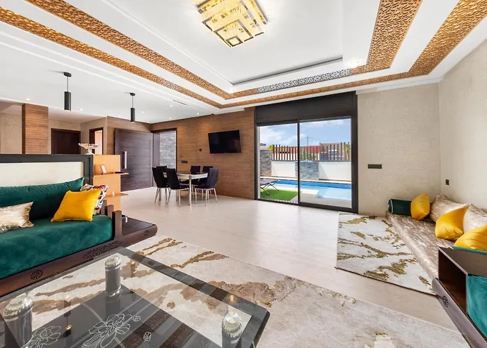 Villa Mosa 3 Beds + 3 Bath Villa With Pool