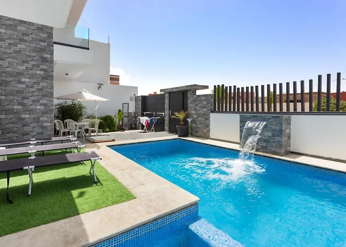 Villa Mosa 3 Beds + 3 Bath Villa With Pool