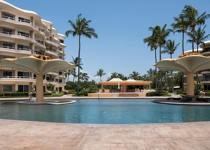 Ocean Front Condo With Pool Sleeps 6 Adults-Quinta Del Mar 203