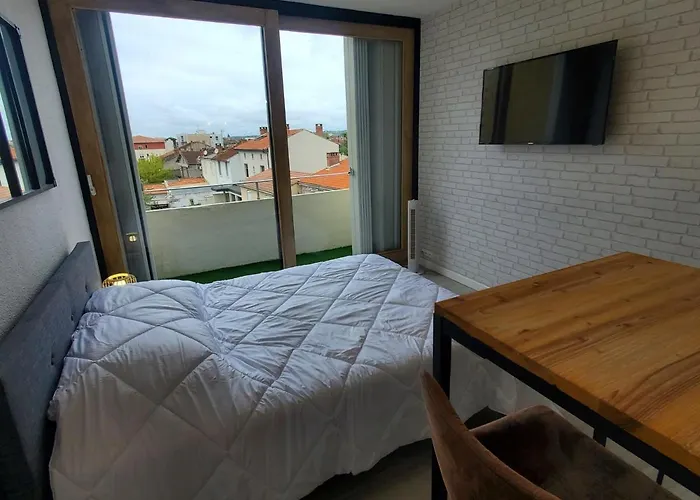 Studio Avec Balcon, Vue Sur Jardins Et Cathedrale