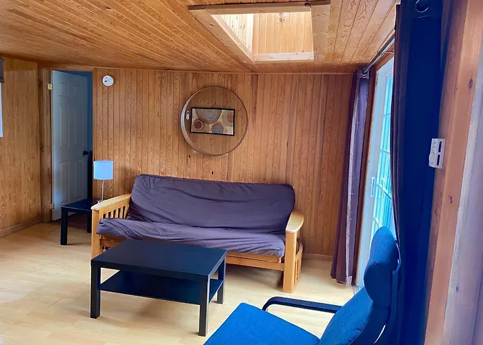 Merland Park Cottages And Motel