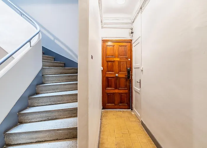 Le Grand Studio Bleu 25M2, 120M Vieux-Port , Clim ,Wifi, Acces Autonome Avec Code