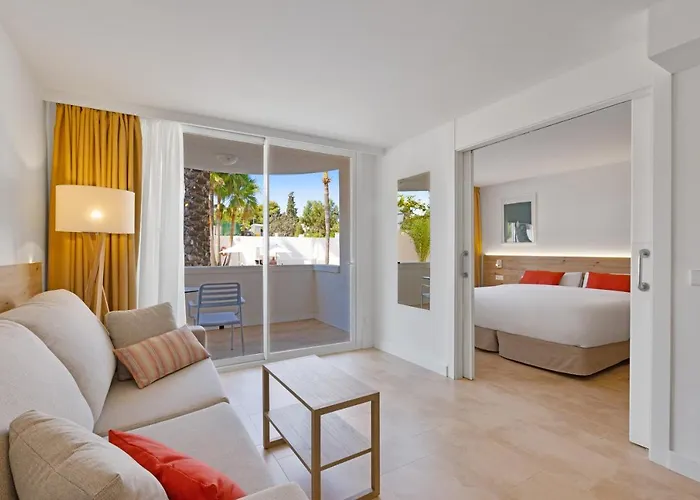 Palmanova Beach Apartments By Trh (Adults Only)