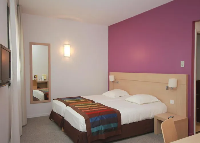 Esatitude Hotel