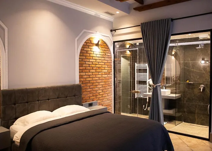 Venis Hotel