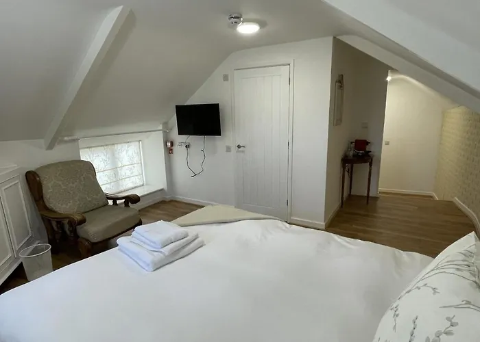 Jt Abergwaun Hotel