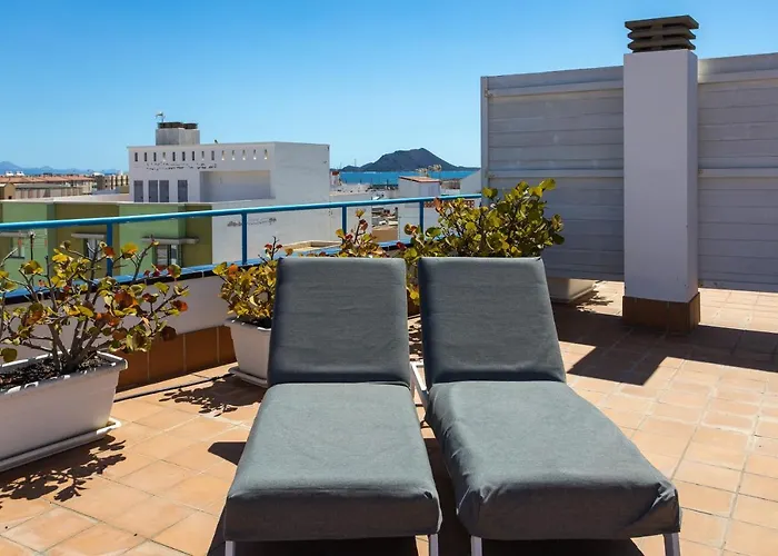 Uptown Urban Apartments (Adults Only)