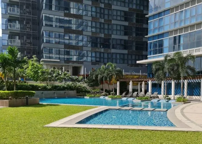 Uptown Parksuites Tower 1 Bgc